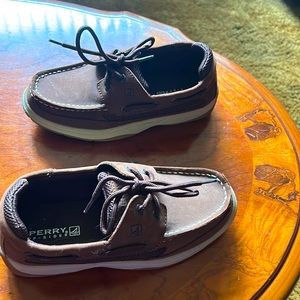 Brown top slide Sperry